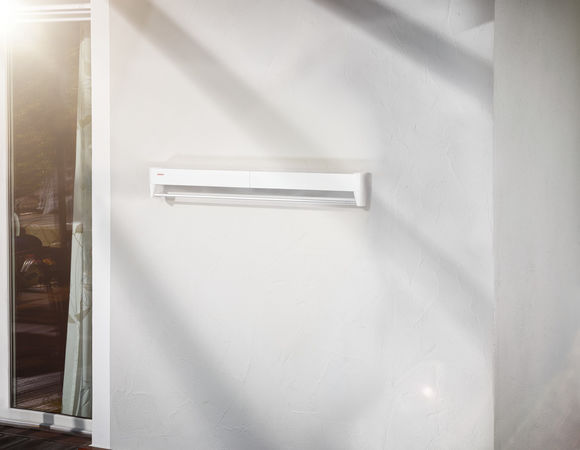 Befestigt an der Wand